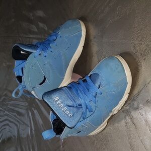 Nike Air Jordan 7 Retro 'Pantone' Youth Size 9C (15 cm)